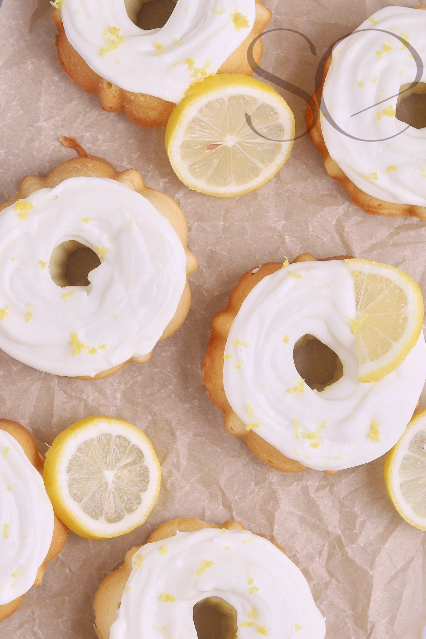 LEMON MINI BUNDT CAKES - SET 1 OF 6