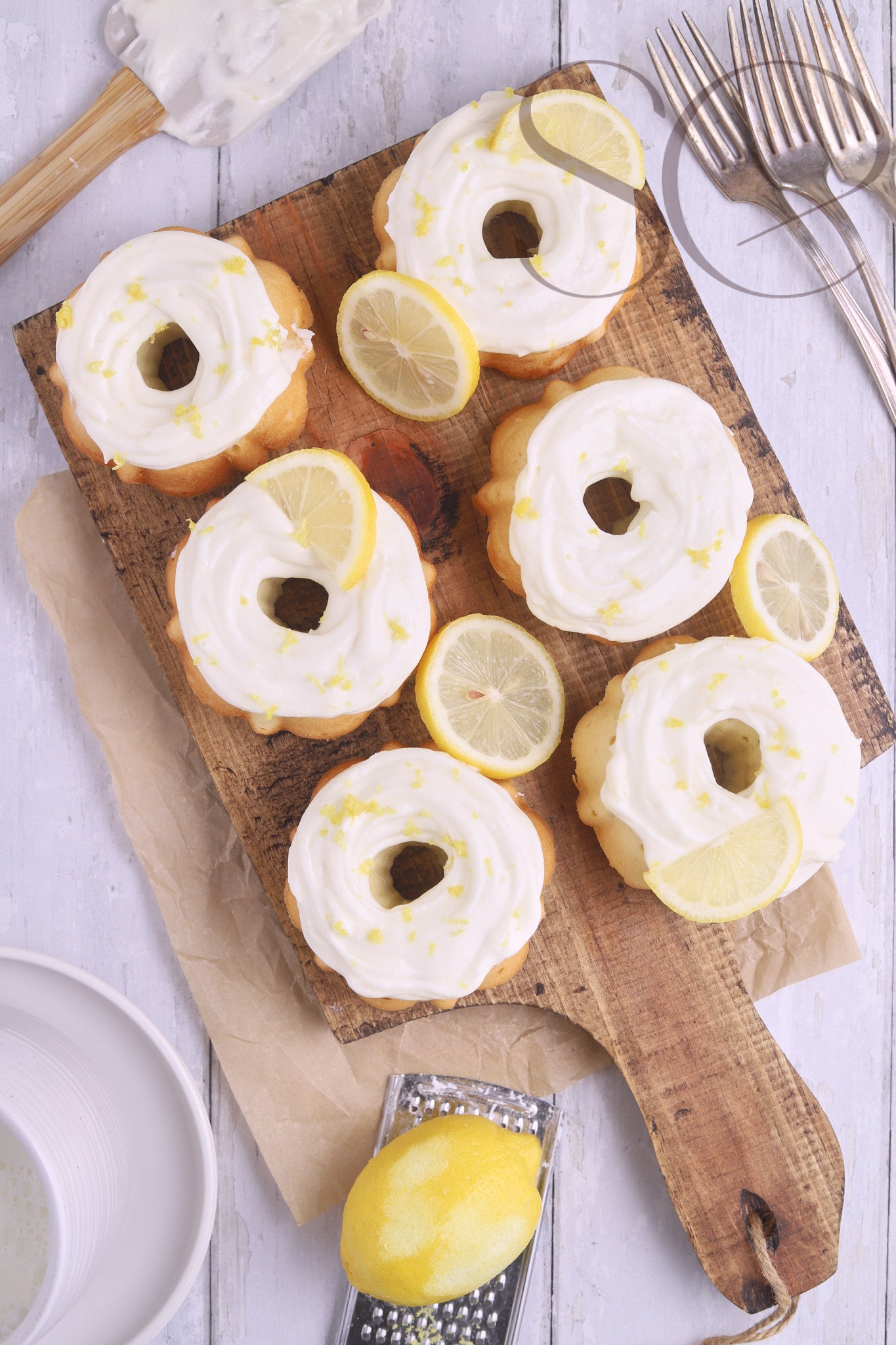 LEMON MINI BUNDT CAKES - SET 2 OF 6