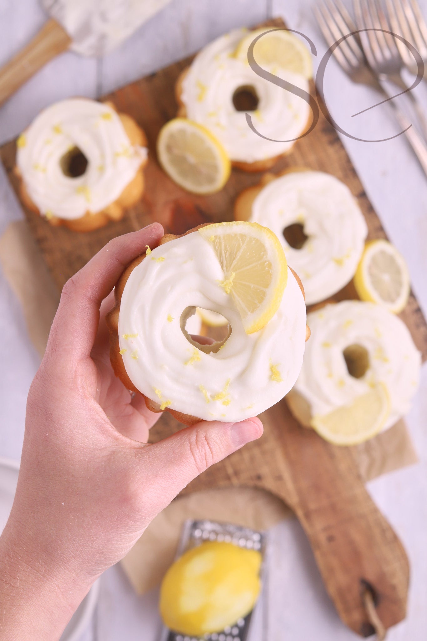 LEMON MINI BUNDT CAKES - SET 2 OF 6