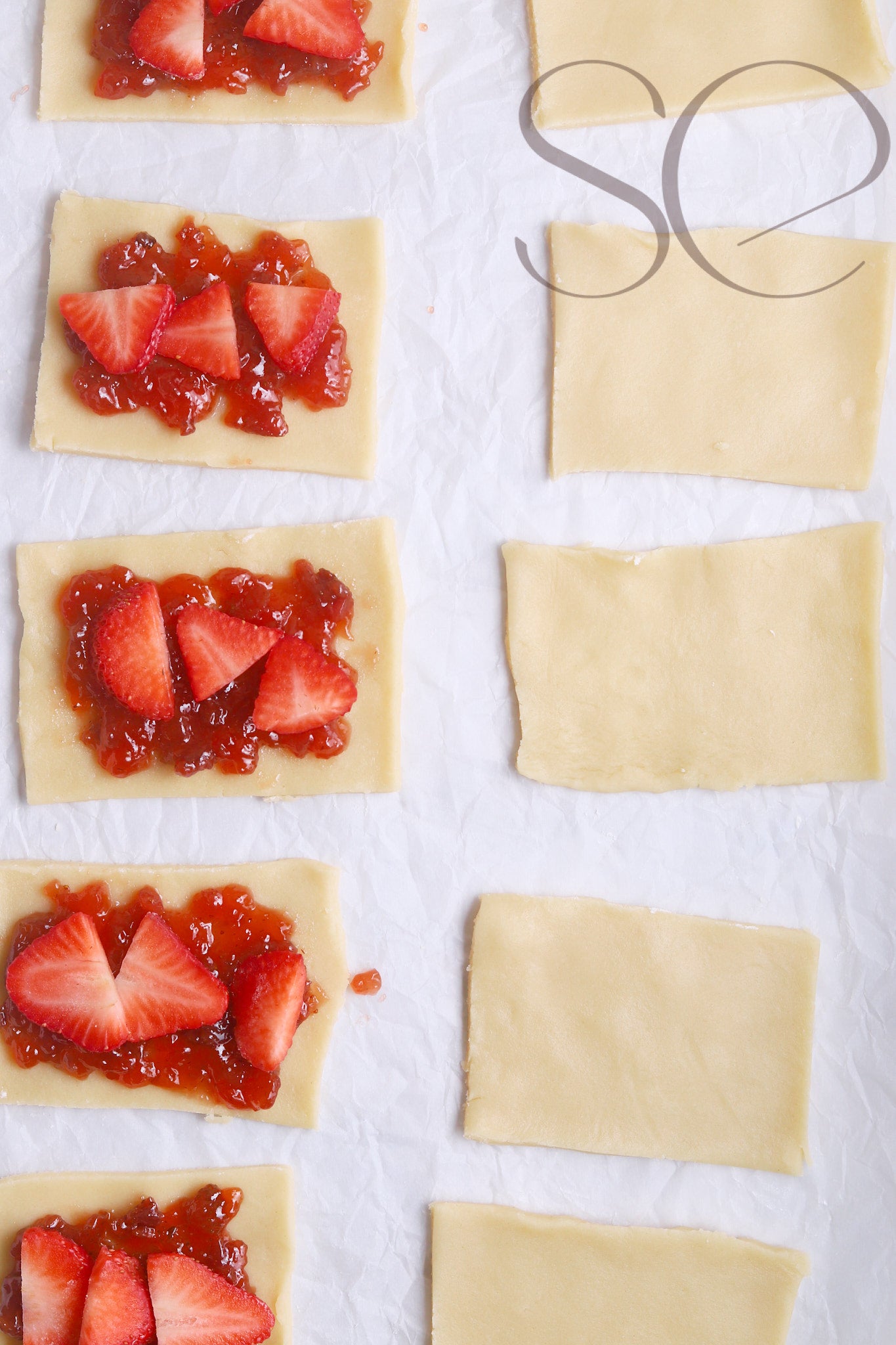 STRAWBERRY POPTARTS - SET 1 OF 2