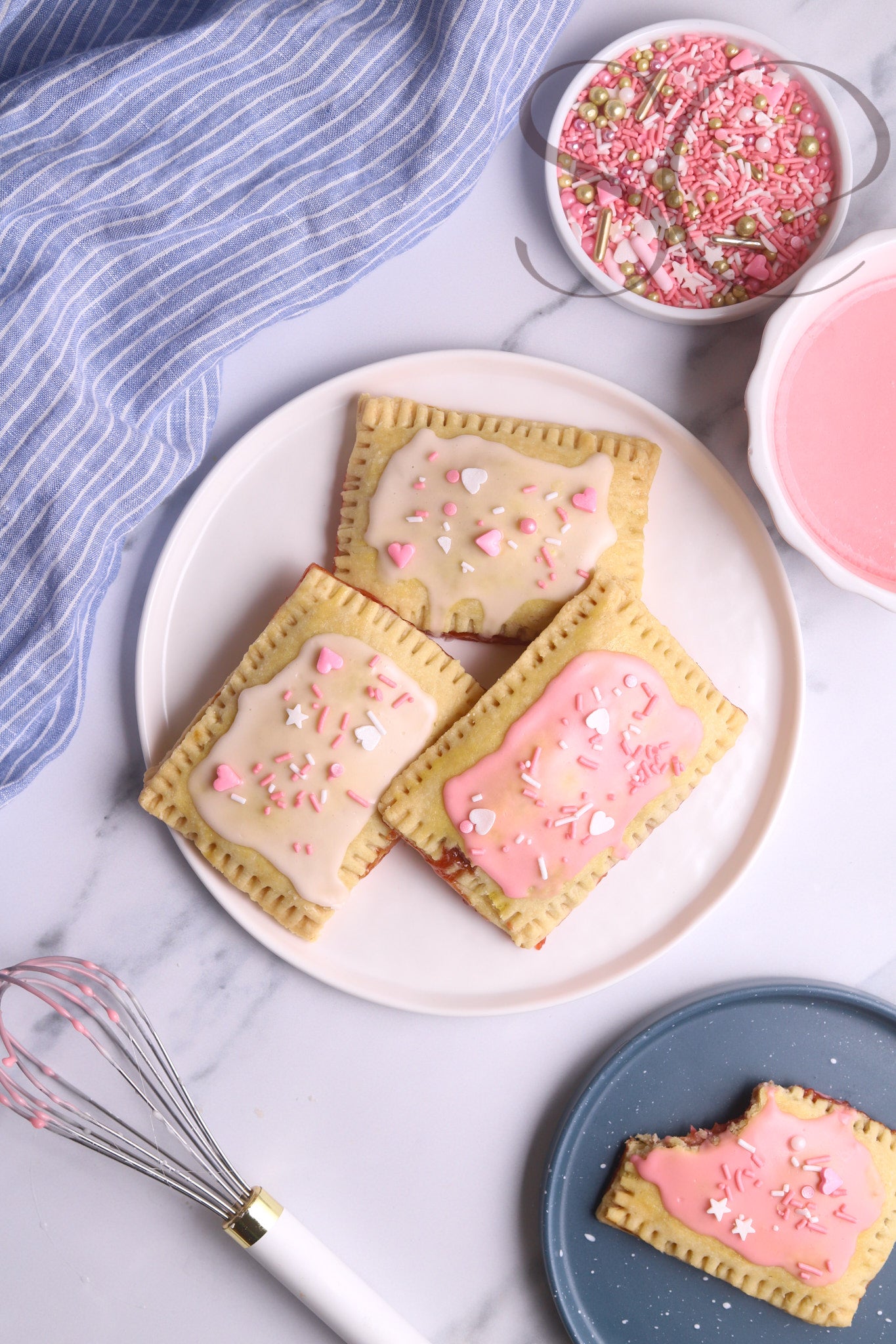 STRAWBERRY POPTARTS - SET 1 OF 2