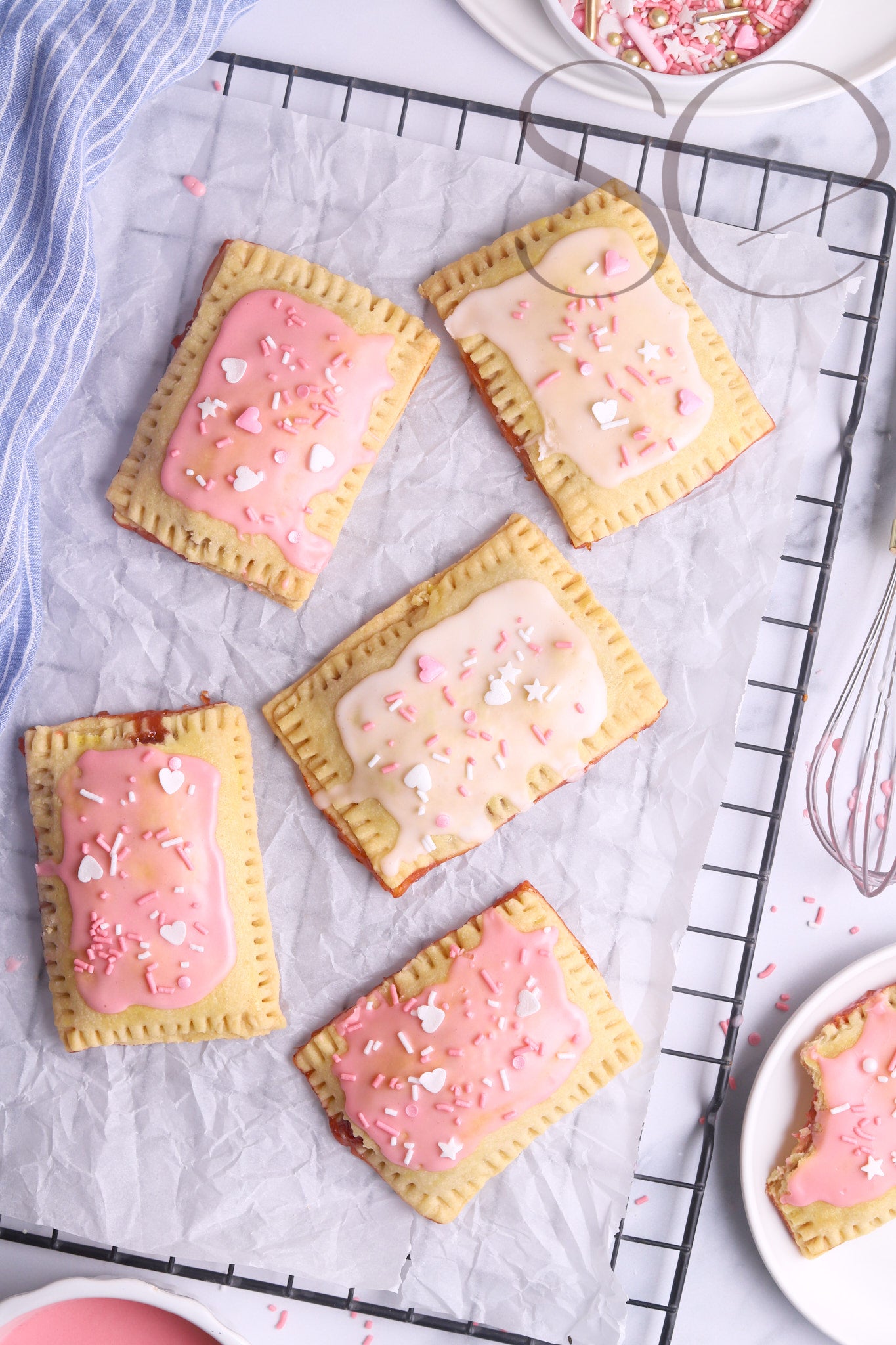 STRAWBERRY POPTARTS - SET 1 OF 2