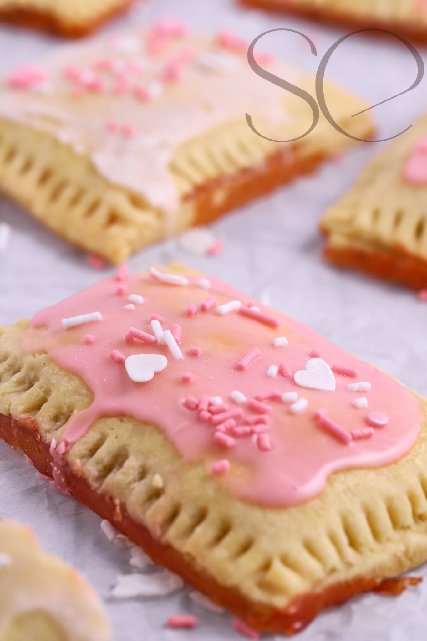 STRAWBERRY POPTARTS - SET 1 OF 2