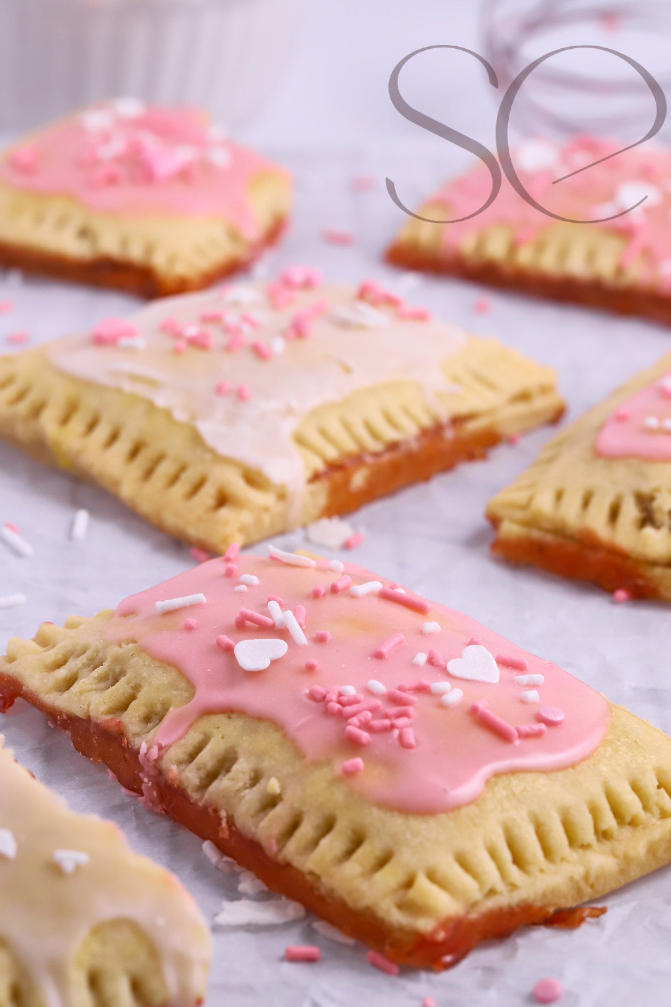 STRAWBERRY POPTARTS - SET 1 OF 2